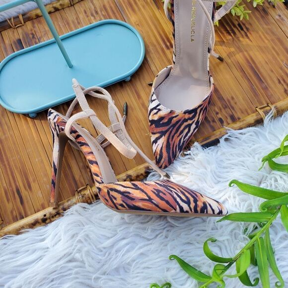 New Shoe Repulic LA Tiger Print Stiletto Heels - Picture 7 of 12